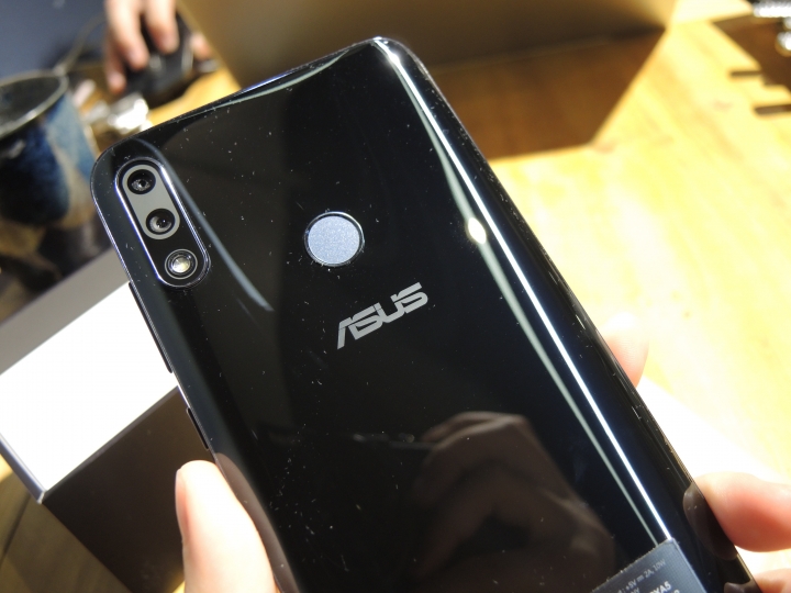 [心得]開箱 ZenFone Max Pro(M2)