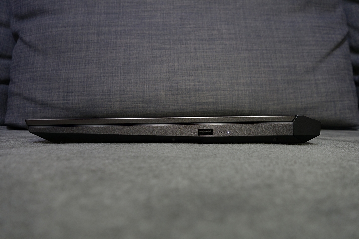 Lenovo 聯想 Y7000P 開箱 低調電競筆電