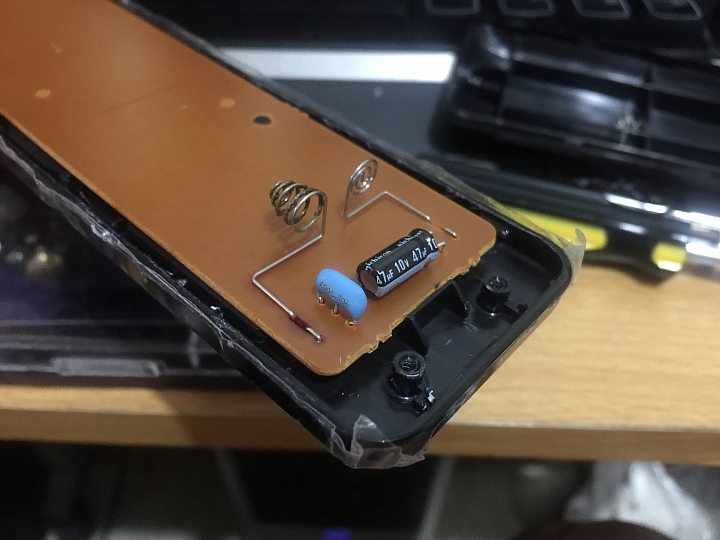 BenQ 32吋電視變色、疊影，維修詢問(32RV5500)