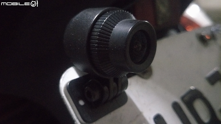 實測大通GX1雙鏡頭機車記錄器