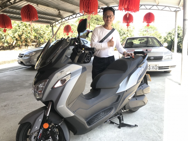SYM joymax 300 我也來開箱