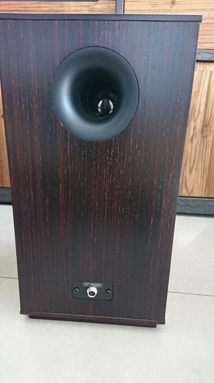 (開箱)主動式喇叭"Klipsch The Sixes"