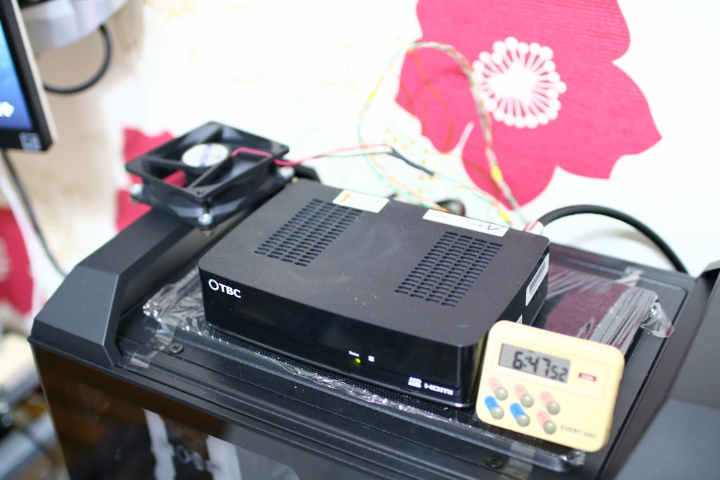 有線電視機上盒熱當，加裝散熱風扇分享