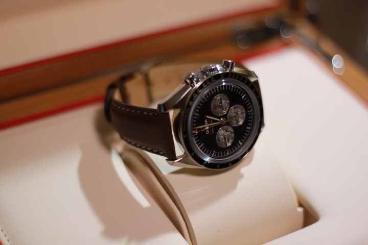 [開箱] Omega Speedmaster 隕石錶