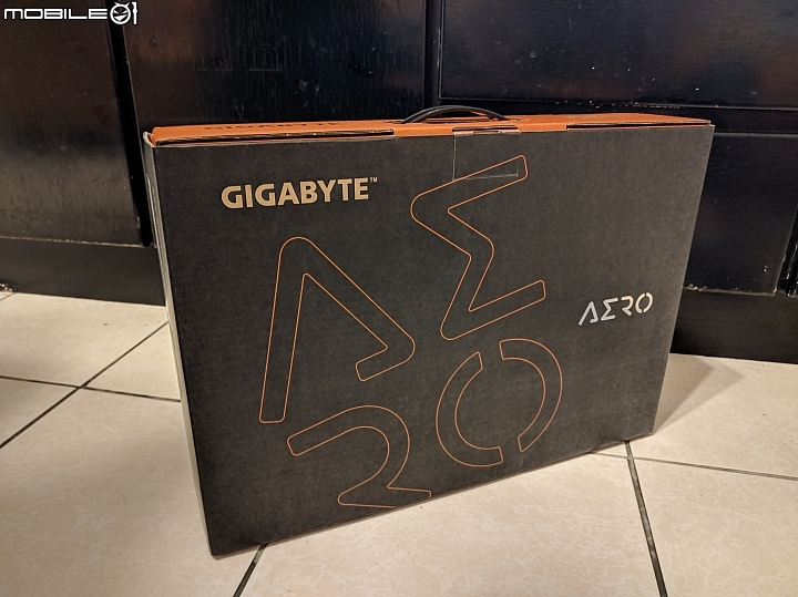 [開箱] GIGABYTE AERO 15 (RTX 20 Series) 輕薄系列電競筆電