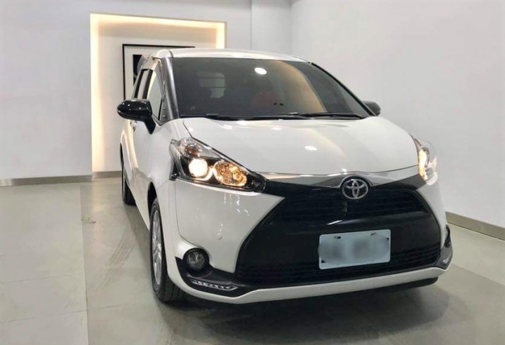 [分享] TOYOTA SIENTA七人超優惠６１．９萬．2019 RAV4