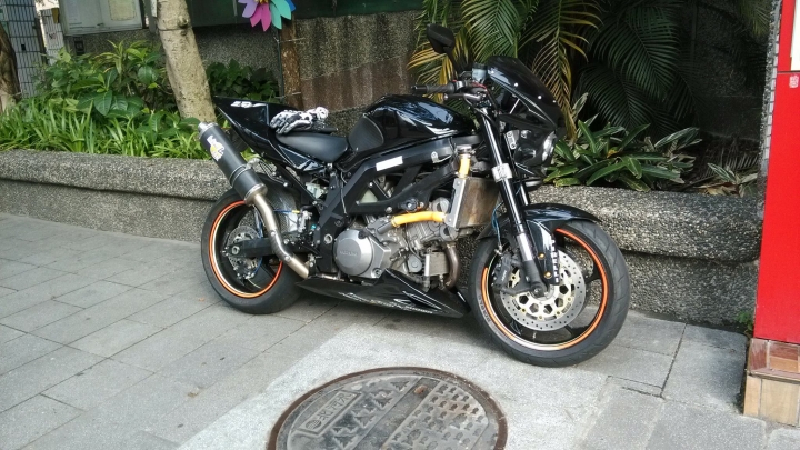 CP值超高的公升級街跑 SV1000 改裝紀實(圖多)