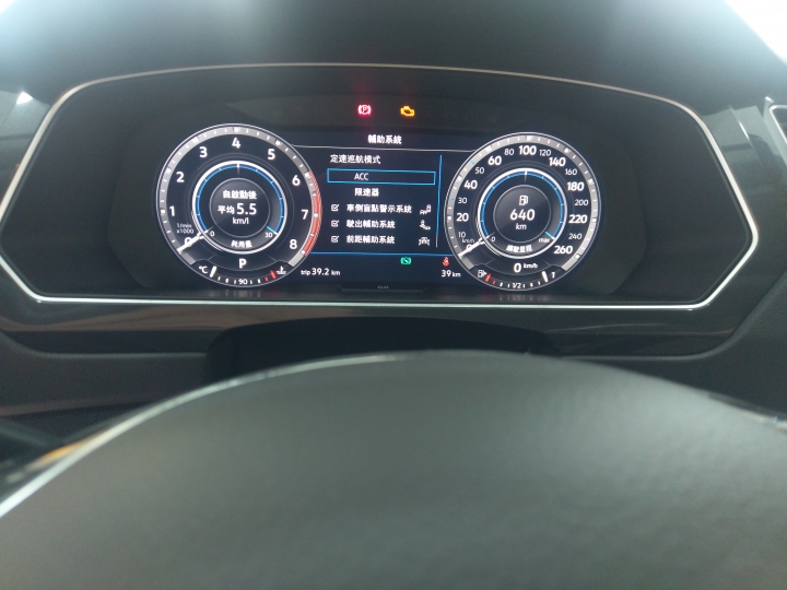 New tiguan off road 升級盲點偵測及駛出輔助  原廠數字型胎壓 及隱藏功能分享