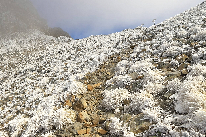 201901雪山下翠池