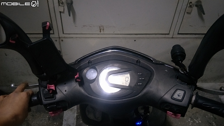 實測大通GX1雙鏡頭機車記錄器