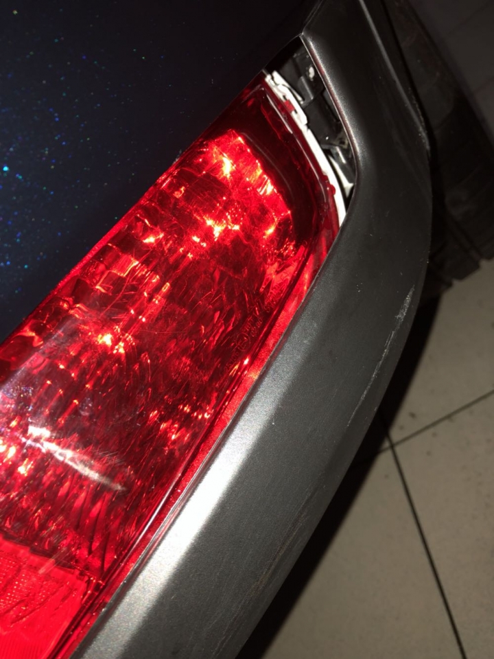 CX-5後保桿反光片