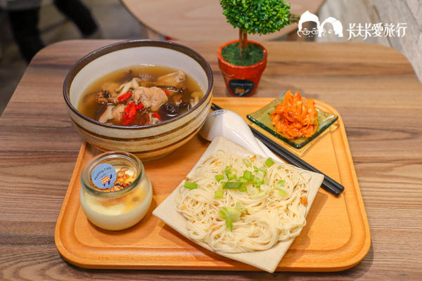 羅東下午茶-Homing Cafe歸巢咖啡|不只下午茶甜點還有美味燒肉飯和關東煮