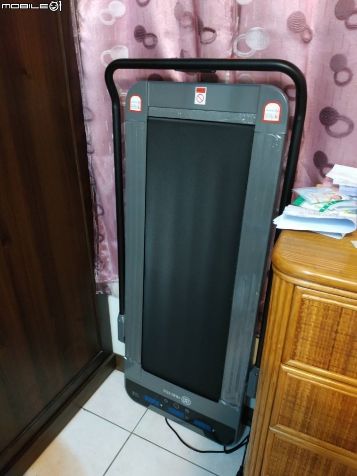 (簡單開箱)不占空間的輝葉平板跑步機