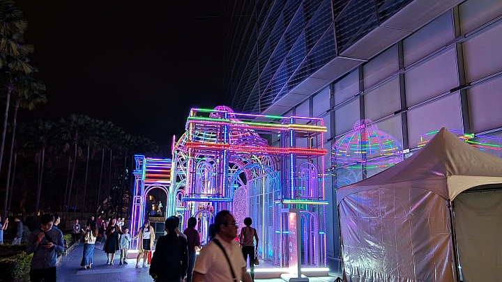 大年初一夢時代廣場U11隨手自動手持夜拍無修直出