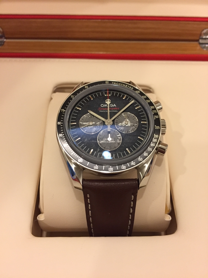 [開箱] Omega Speedmaster 隕石錶
