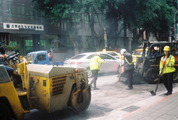 [Ricoh 35EFS]溫羅汀康青龍街區散步趣[Kodak 200]