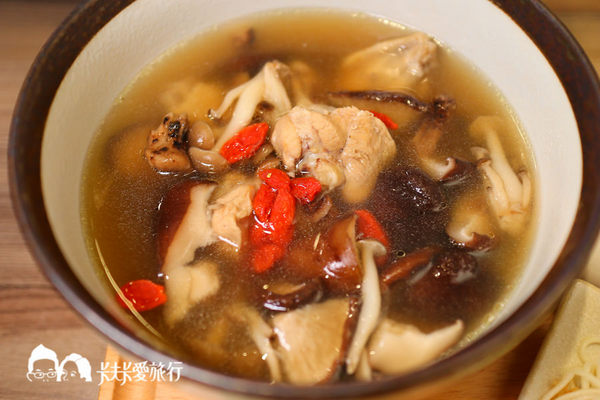 羅東下午茶-Homing Cafe歸巢咖啡|不只下午茶甜點還有美味燒肉飯和關東煮