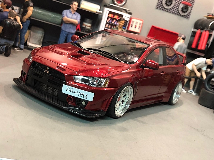 1/18 MITSUBISHI EVO FQ-400