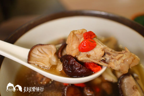 羅東下午茶-Homing Cafe歸巢咖啡|不只下午茶甜點還有美味燒肉飯和關東煮