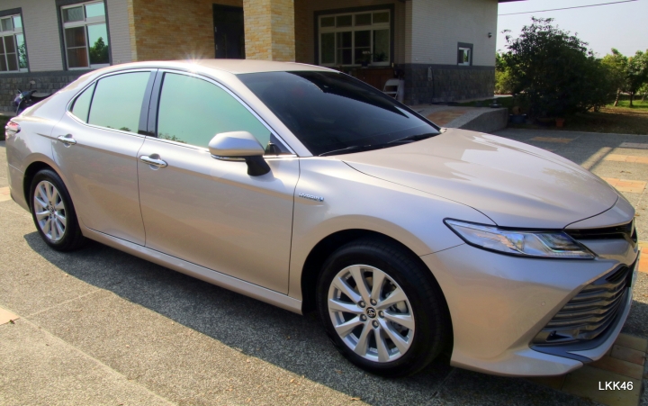 Camry hybrid 簡易開箱