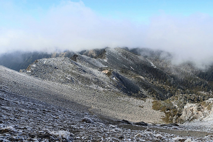 201901雪山下翠池