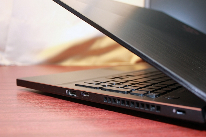 西風之神 ROG Zephyrus M GM501GS 電競筆電使用小分享