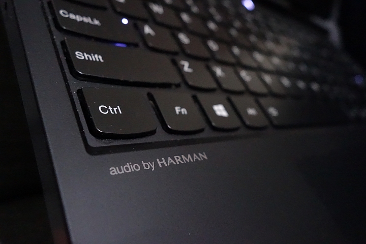 Lenovo 聯想 Y7000P 開箱 低調電競筆電