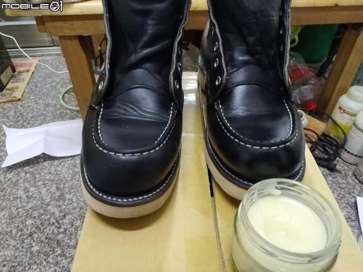 當你有2手redwing時 該怎麼辦?洗洗還是噴噴就好呢?. 圖多慎入