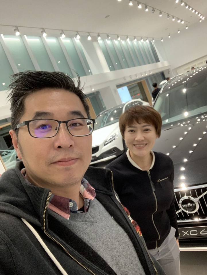 我的小白V60 D3 滿一年又兩個月⋯我又去鍍膜