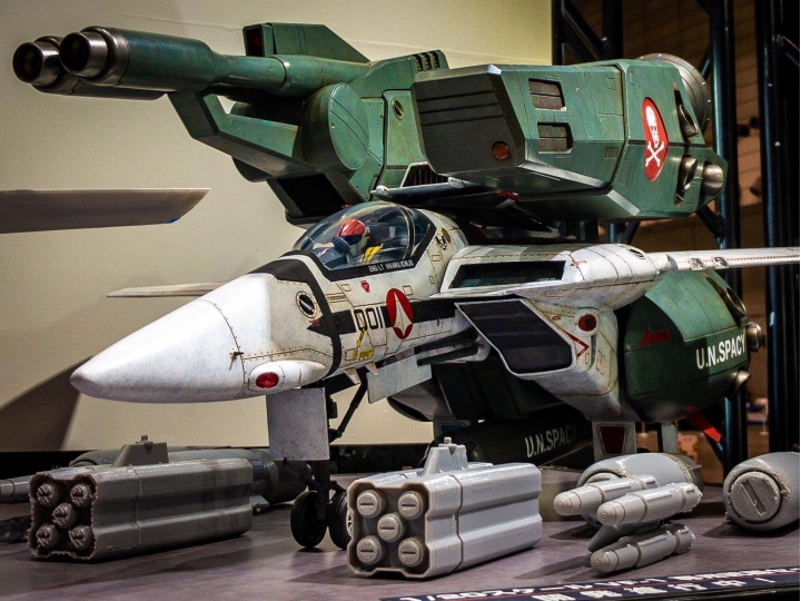 現身! 超時空要塞艦載機1/20超大比例模型PLAMAX VF-1 Super/Strike Fighter Valkyrie