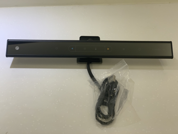 筆電好夥伴，benq screenbar lite開箱