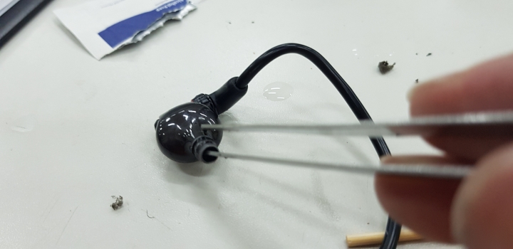 [不專業DIY分享]Sony MDR-EX1000 清潔保養及更換耳管濾棉