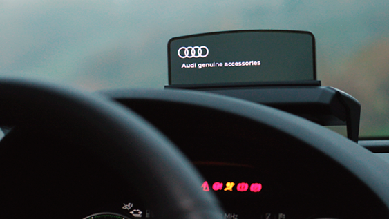 有車有用過 Audi 原廠 HUD 抬頭顯示器嗎? 好奇他的導航部分是怎麼連結的?