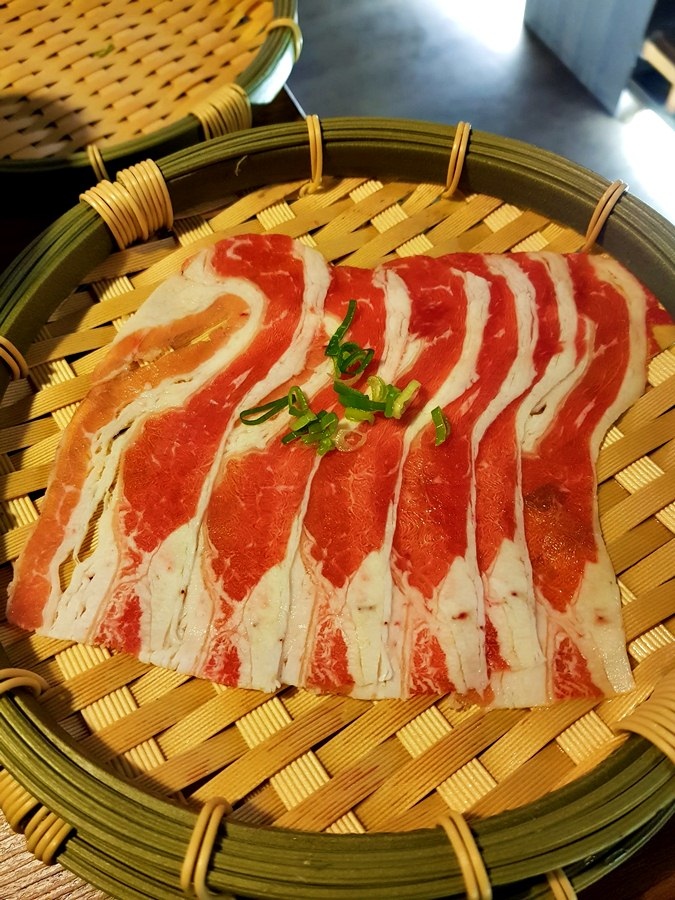 苗栗縣頭份市 尚順廣場 力士本鎮 樂力士燒肉+鮮力士陶鍋 ~ 2019 新火鍋菜單 平價吃到飽火鍋~ 經濟實惠!!