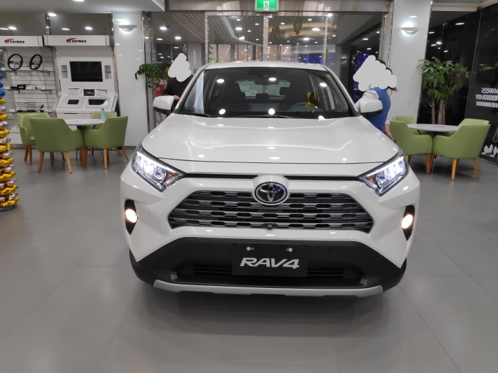 來來來 RAV4 2019 白色 展示車不專業分享