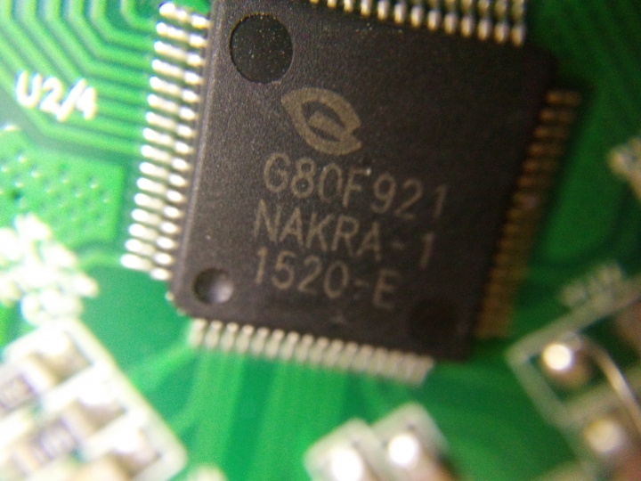 手賤亂按 WF-D02A 110V 220V 電源監測器 數位電費計 功率計量器 壞了有人知道怎麼弄好它嗎？
