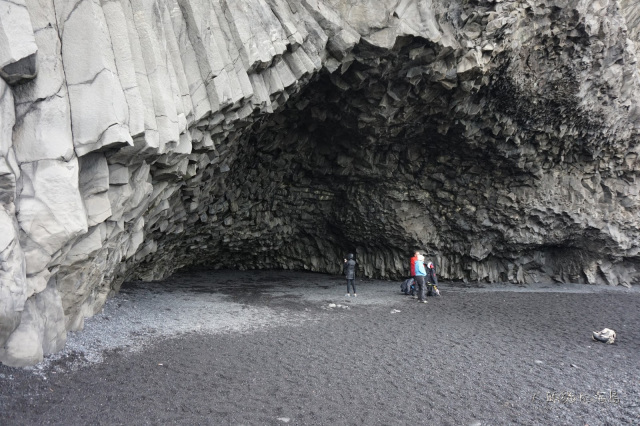 [大頭貓的海島] 冰島 黑沙灘 Reynisfjara (Black Sand Beach)