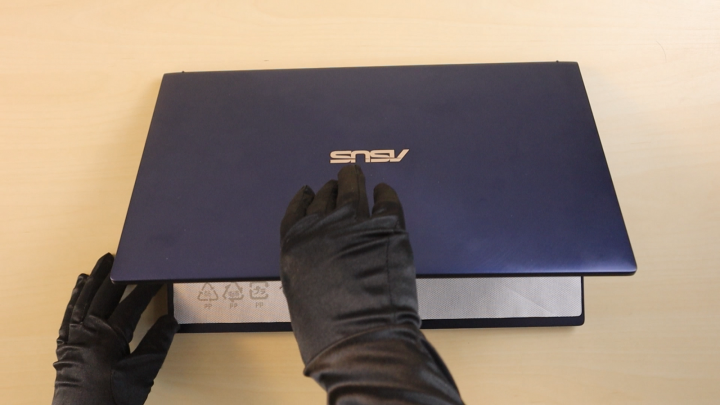 開箱 ASUS ZenBook 15 極窄邊框 UX533 美．力無邊