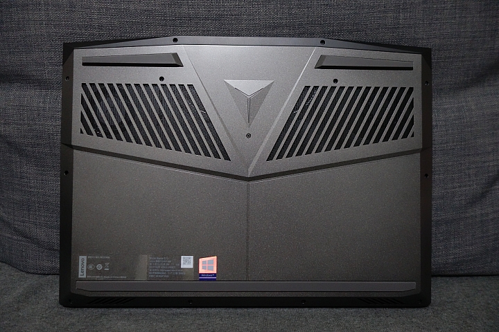 Lenovo 聯想 Y7000P 開箱 低調電競筆電