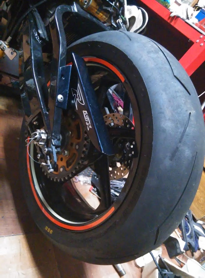 CP值超高的公升級街跑 SV1000 改裝紀實(圖多)