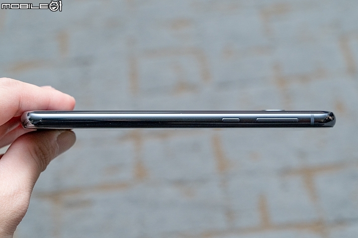 三星Galaxy S10揭曉：開孔螢幕搭指紋辨識、雙光圈變三鏡拍透透！