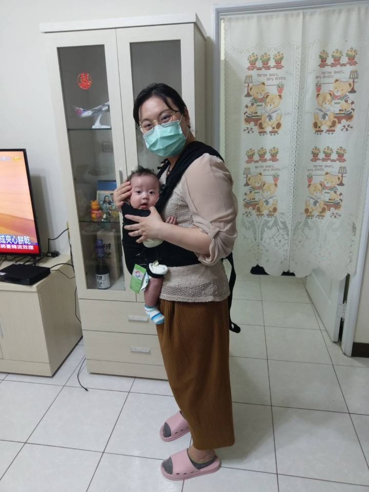 （開箱分享）mamaway 4D環抱式嬰兒背帶