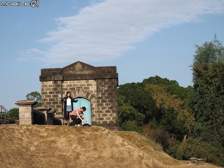 臺南 山上 原臺南水道淨水池區 — 宛如天空之城、異國神殿的超大型石塊堆疊建築