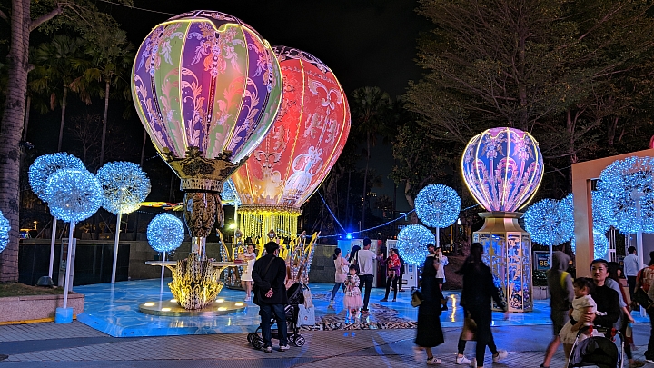 大年初一夢時代廣場U11隨手自動手持夜拍無修直出