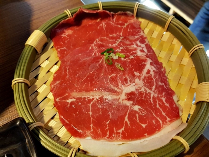 苗栗縣頭份市 尚順廣場 力士本鎮 樂力士燒肉+鮮力士陶鍋 ~ 2019 新火鍋菜單 平價吃到飽火鍋~ 經濟實惠!!