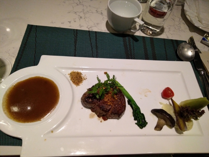 [食記]總讓您有無限驚喜感受~安格斯餐酒館牛人品酒會完美登場!