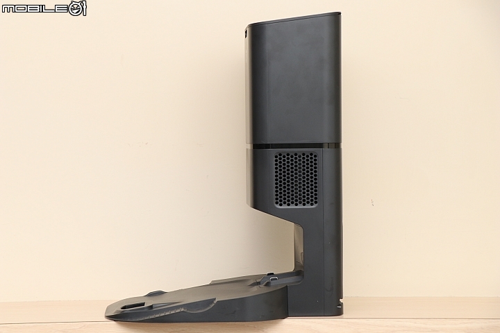 iRobot Roomba i7+ 自動掃地機器人 創新Clean Base集塵座能幫你倒垃圾