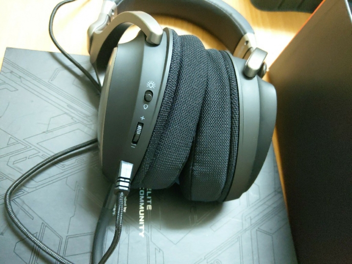 【心得】ROG Delta 開箱&使用心得