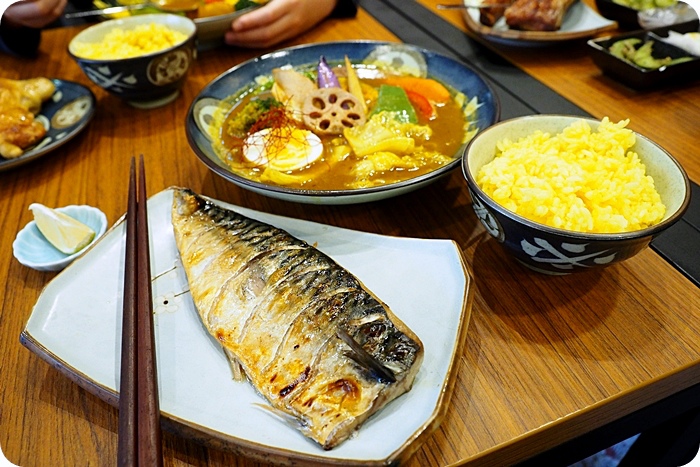 ▋微風南山美食▋樂咖 Loka 湯咖哩！沖繩湯咖哩＋炙燒和牛雙重享受。