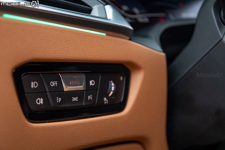 BMW G20 330i M Sport試駕：高科技涵養無法稀釋的駕馭本格